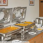 Hotel Nysha Palace Near Igi Airport