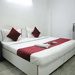 Hotel The Green Arrow - Greater Kailash