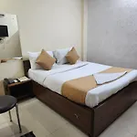 Hotel Cozy Cave Near Igi Airport Delhi
