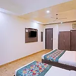 Roomshala 067 Rs Residency