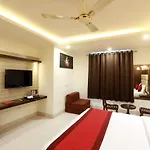 Hotel Red Velvet Suites At Delhi Airport