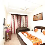 Hotel Red Coral - Netaji Subhash Place, Pitampura