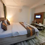 Hotel Opera Near Igi Airport Delhi