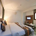 Hotel Opera Near Igi Airport Delhi