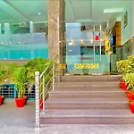 Hotel The Glory Near Delhi International Airport