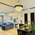 Roomshala Luxurious Studio Apartment In South Extension
