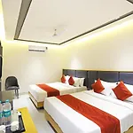 Hotel Apple Villa - Near Delhi Airport With Free Airport Transsfer
