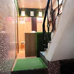 Roomshala 126 Mannat Inn Laxmi Nagar