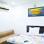 Hotel Tom International - Near Nizamuddin Railway Station