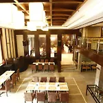 Plutos Hotel