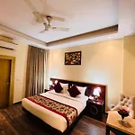 Hotel Banz Near Delhi Airport