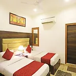 Hotel De Kiara Near Delhi Airport