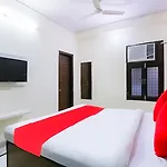 Private Rooms In Uttam Nagar - Sky
