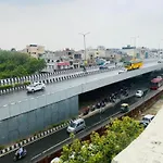 Hotel Mannat International At Paschim Vihar