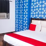 Deluxe Rooms In Lajpat Nagar Near Bikanerwala