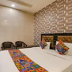 OYO Collection O 476 Hotel Gera\'s