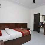 Flagship Hotel International Neelam Suites Near Jama Masjid
