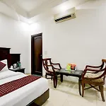 Hotel Legend - Walk-In From New Delhi Railway Station