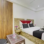 Collection O Hotel Golden Blue Near Dwarka Sector 21 Metro Station
