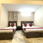Hotel Kelson Dx With Parking, 2Mins From Metro Station Near New Delhi Railway Station