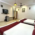 Hotel Kelson Dx With Parking, 2Mins From Metro Station Near New Delhi Railway Station