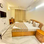 Hotel Pablas International, New Delhi, Near Metro