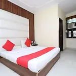 Hotel Airport Land