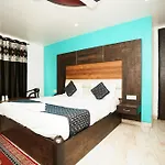 Hotel Amour Near Igi Delhi Airport