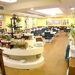 Sarovar Portico Naraina, Hotel