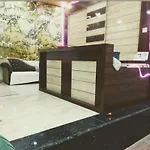 Raja Guest House- New Delhi Railway Station