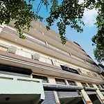 Collection O Qotel Peeragarhi