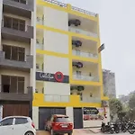 Collection O Hotel Yellow Saffron