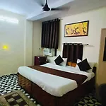 Cr Residency -Near Chanakyapuri Embassy Area