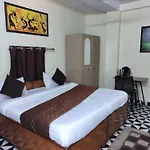 Cr Residency -Near Chanakyapuri Embassy Area