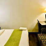 Hotel Chalet At Saket Near Pvr Cinema