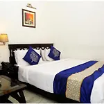 Hotel The R Blues Near New Delhi Airport
