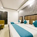 Hotel Atlantis Suites Near Delhi Airport