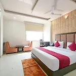 Hotel Atlantis Suites Near Delhi Airport