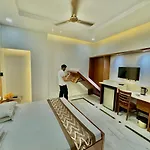 Hotel C Park - Karol Bagh, New Delhi