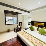 Hotel Anutham At Saket