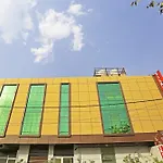 Hotel Silky Palace Near Igi Airportt