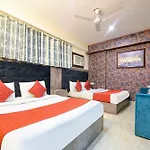 Hotel Ark Wood At Airport