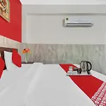 Hotel O Small Town Near Indira Gandhi International Airport