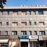 Hotel Mannat Near Shalimar Bagh Metro