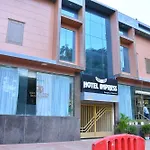 Capital O 445 Impress Hotel