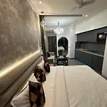 The Serenity Luxurious Suites
