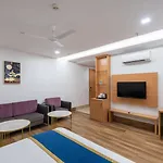 The Sandalwood By Mavenco Hospitality I Near Delhi Airport