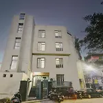 Hotel Prime Royalty Malviya Nagar