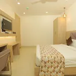 Hotel Green Palace-Near Delhi Airport