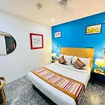 Hotel Golden Saffron By Qotel-Punjabi Bagh